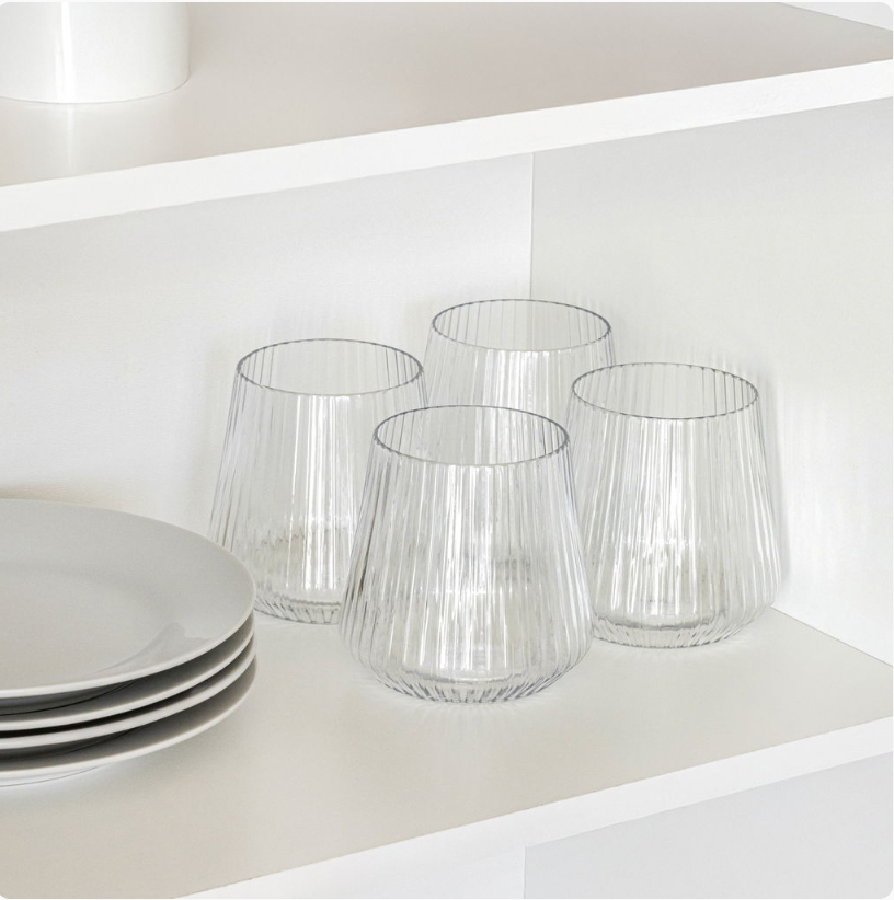 Stilrene plastikglas til hverdag og fest - 4 stk