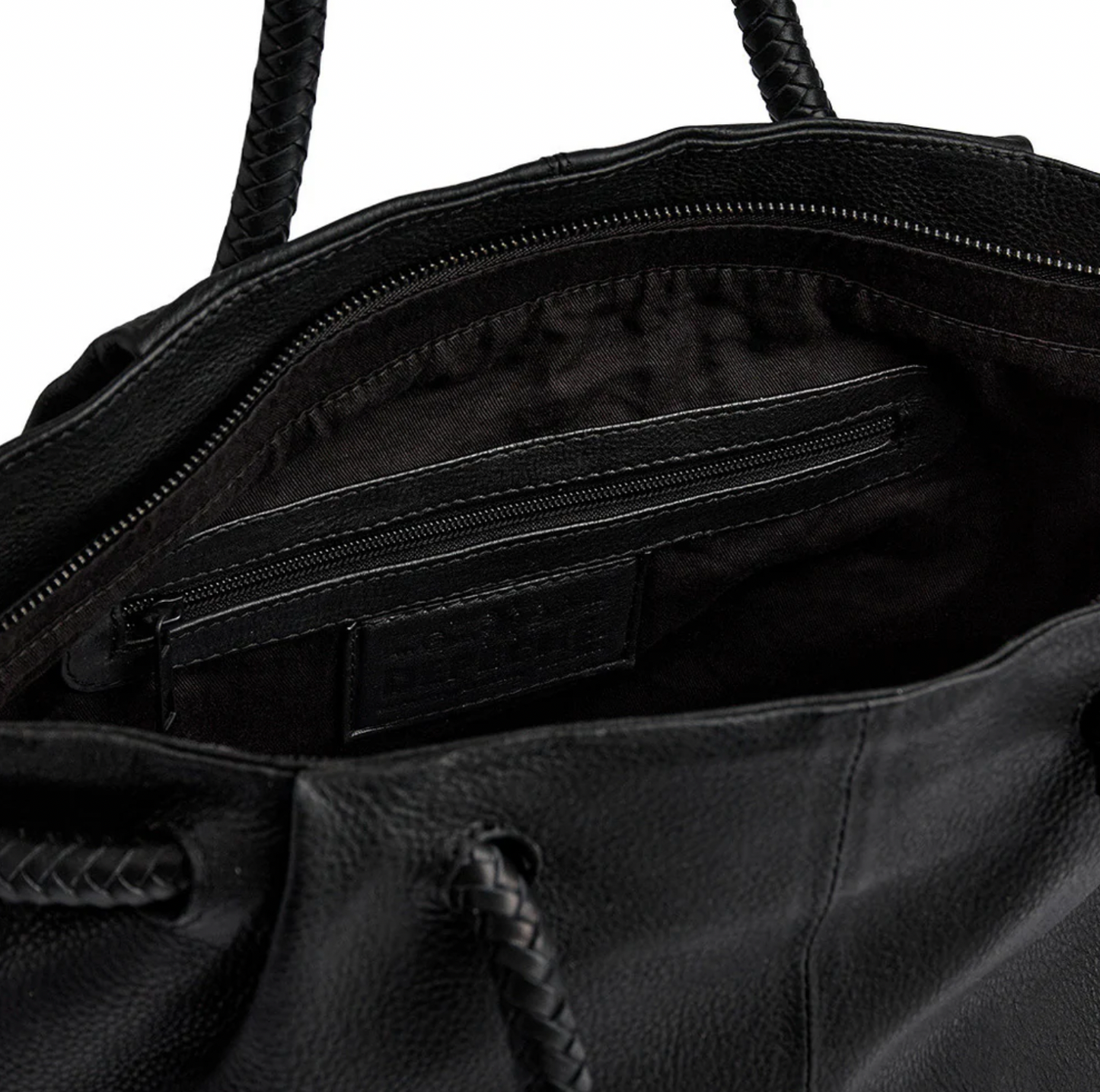 Skuldertaske med smuk fletrem - Black