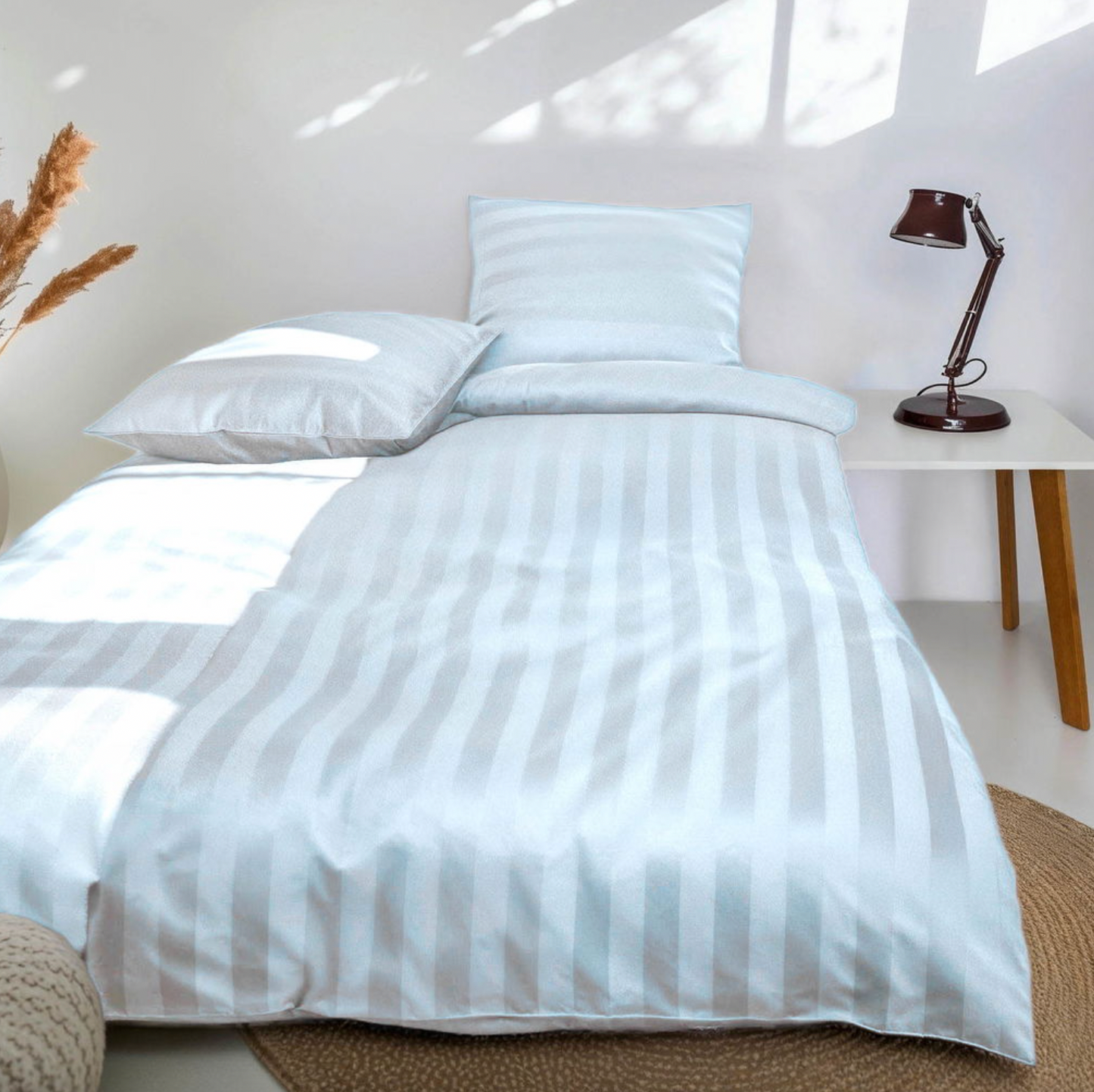 Bambus satin sengesæt, Lys blå 140x200 - 63x60