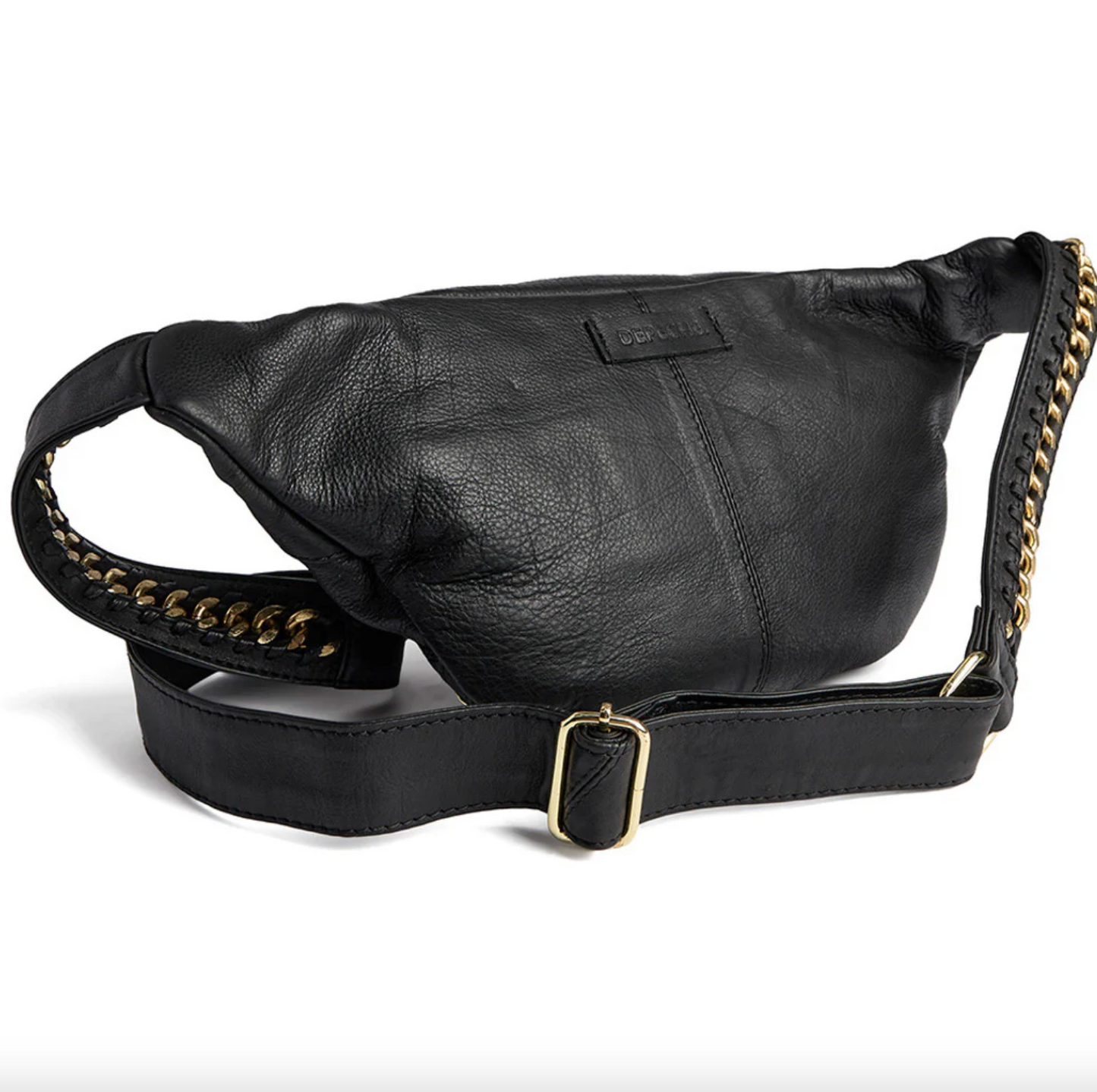 Bumbag med guldkæde på remmen