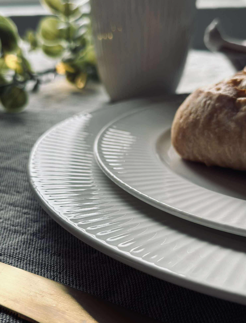 Riflet porcelæn til 4 personer - 16 dele