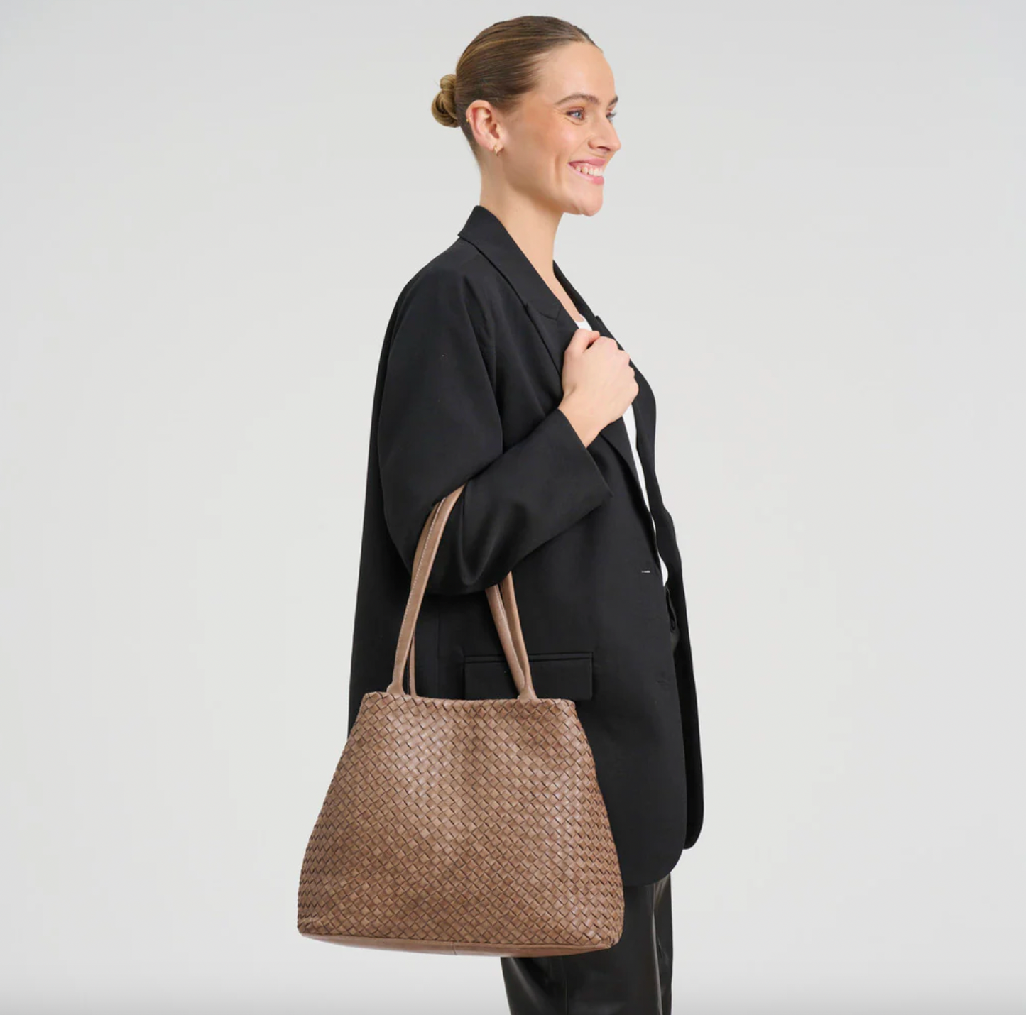 Shopper i flettet skind - Dark taupe