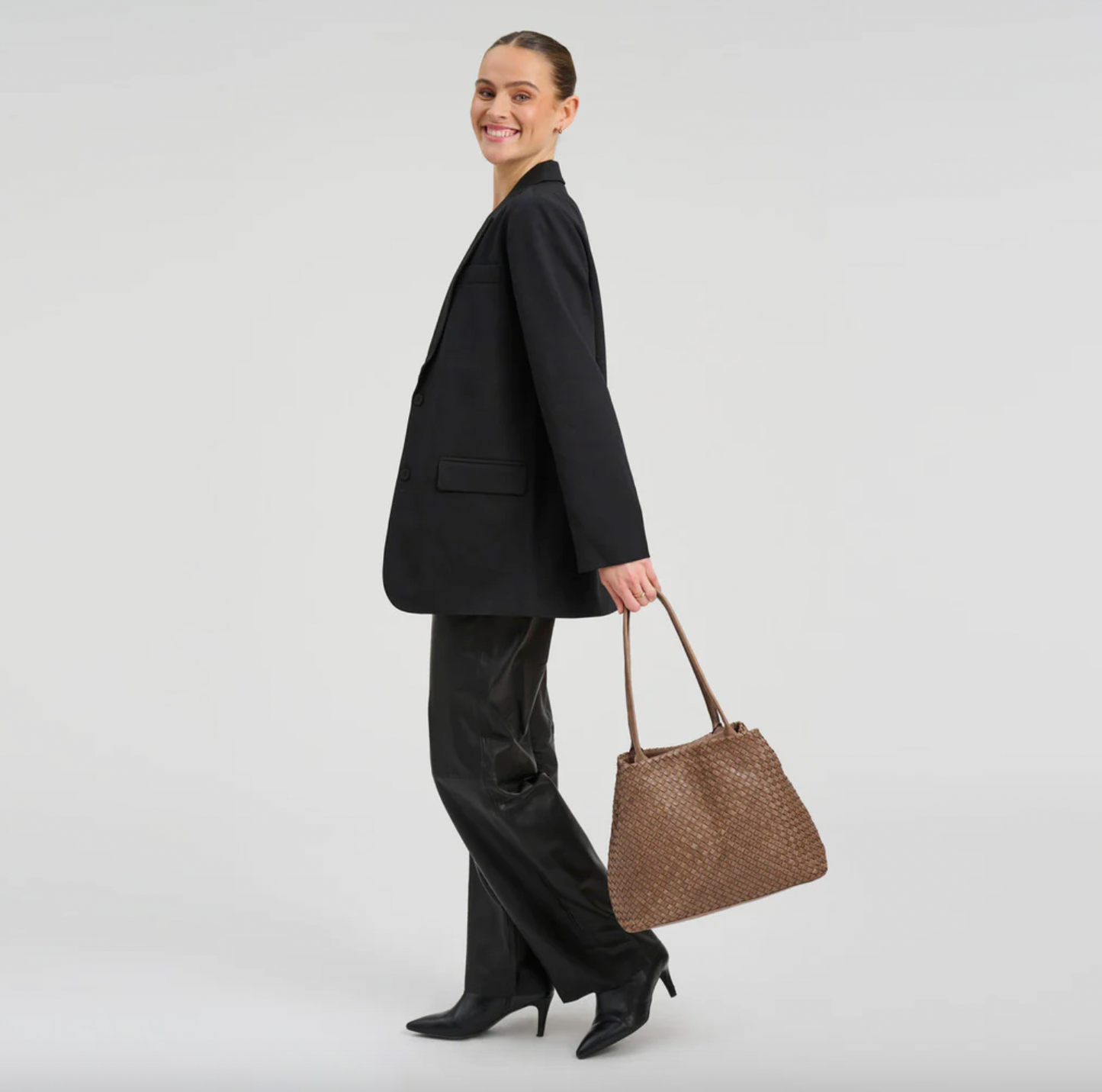 Shopper i flettet skind - Dark taupe