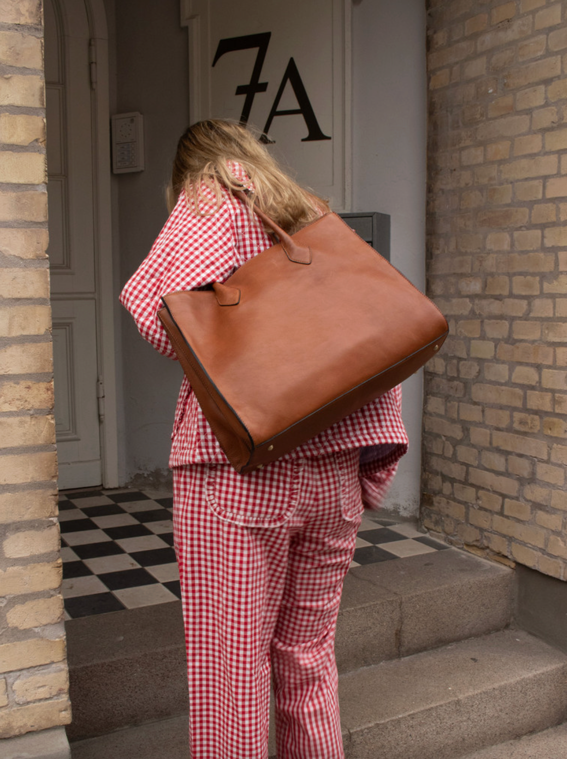 Skuldertaske Ora Big - Cognac