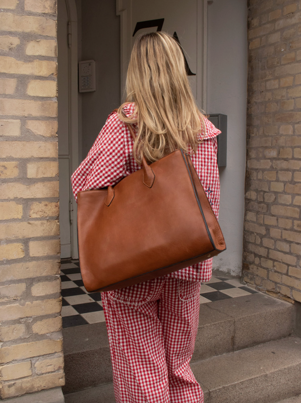Skuldertaske Ora Big - Cognac
