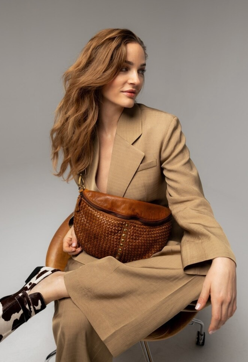 Bumbag JOMA flet og nitter - Cognac