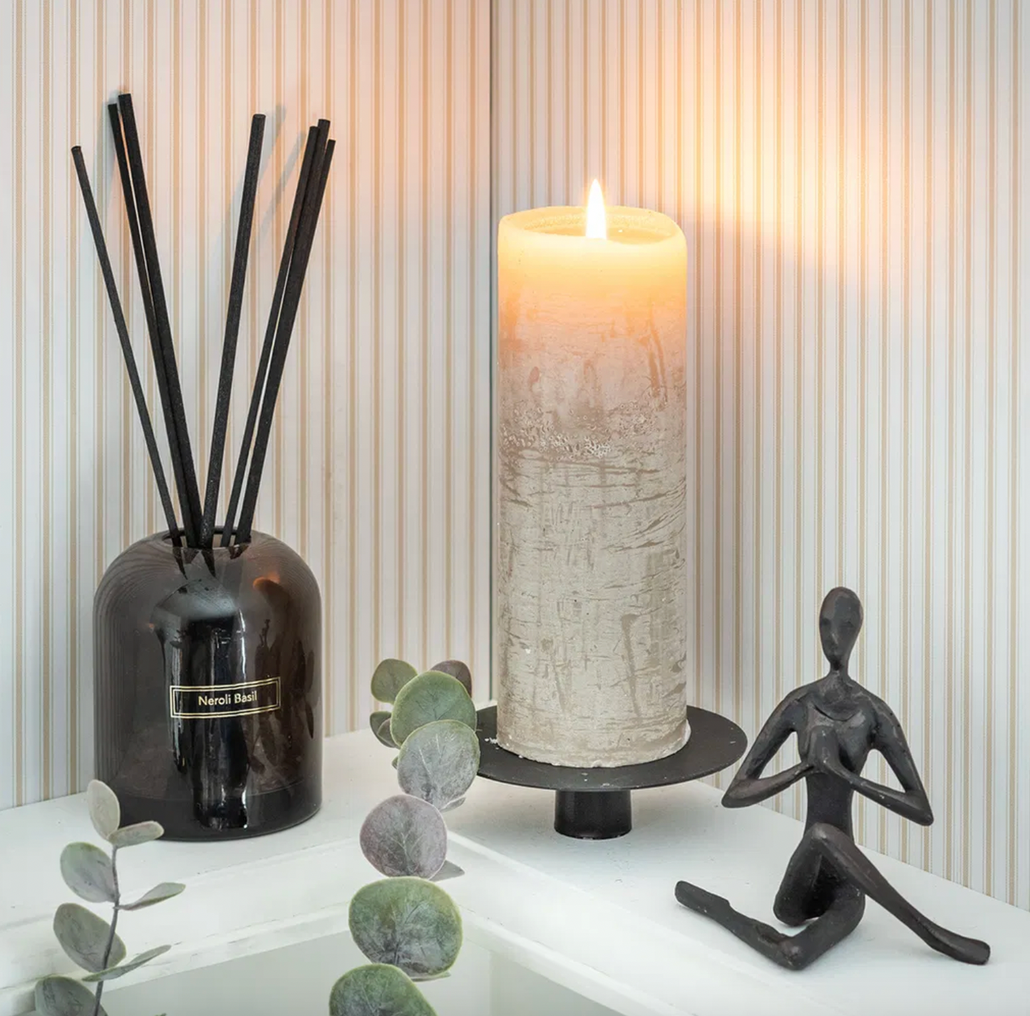 Figur i sort jern - Yoga