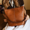 Skuldertaske Nomi walnut