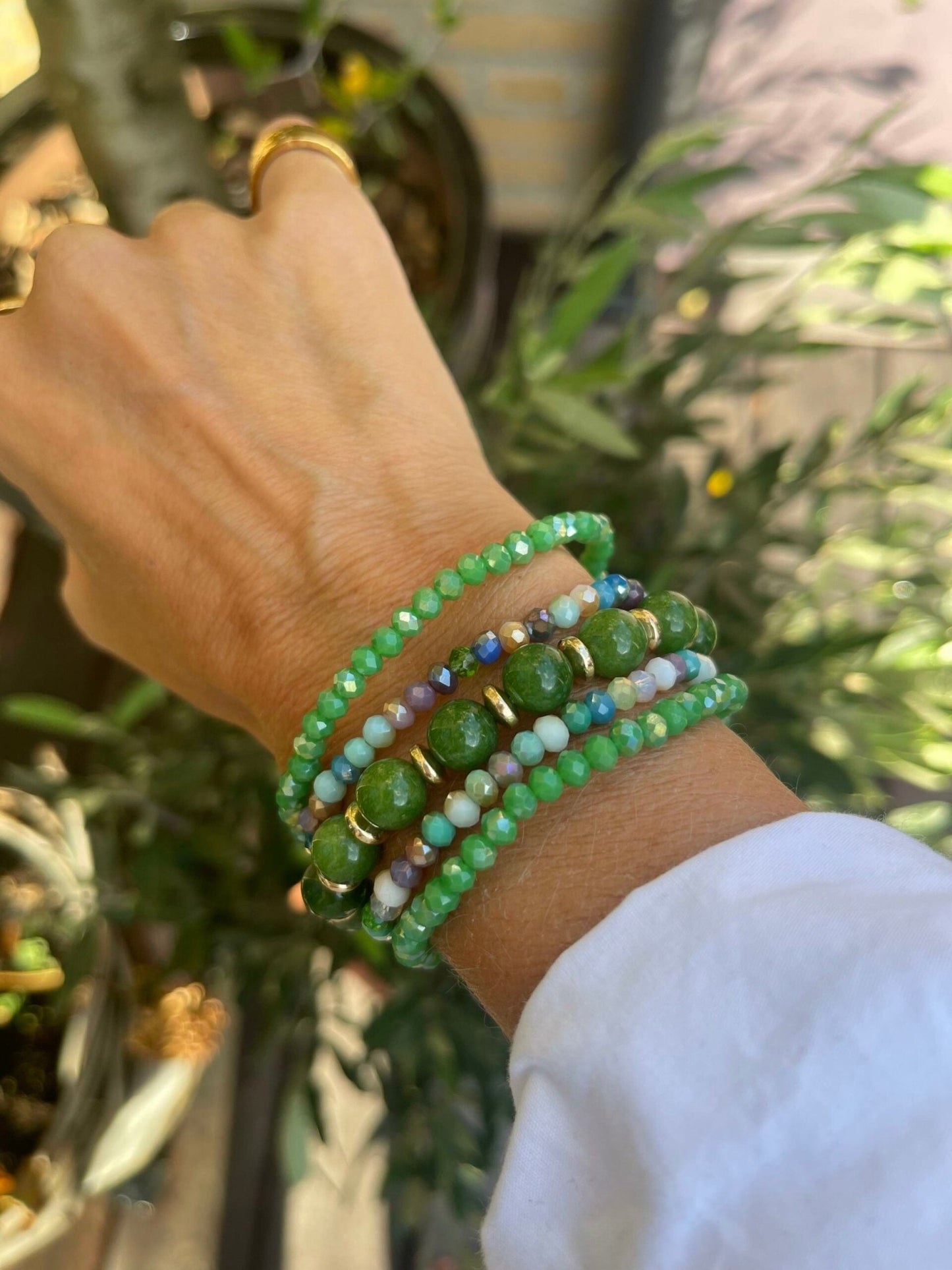 Armbånd MICHELLE Emerald – Sæt med 5 armbånd - VIAMAJA.DK