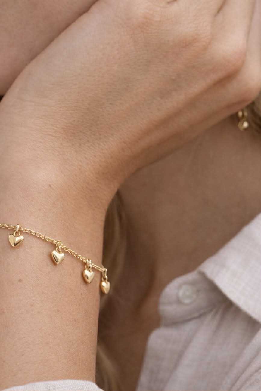 Armbånd med hjerter - forgyldt