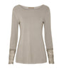 Bluse BASIS med blondedetaljer – Fango beige