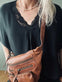 Bluse med blonde – Black oversize - VIAMAJA.DK