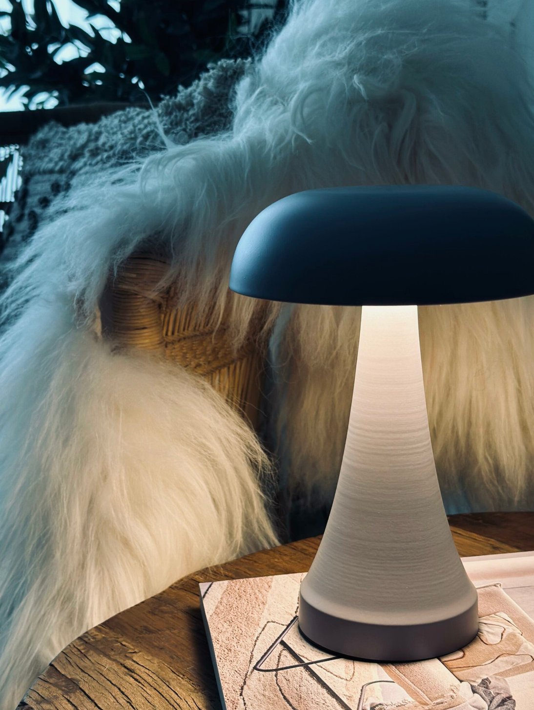 Bordlampe genopladelig – Mushroom Grå - VIAMAJA.DK