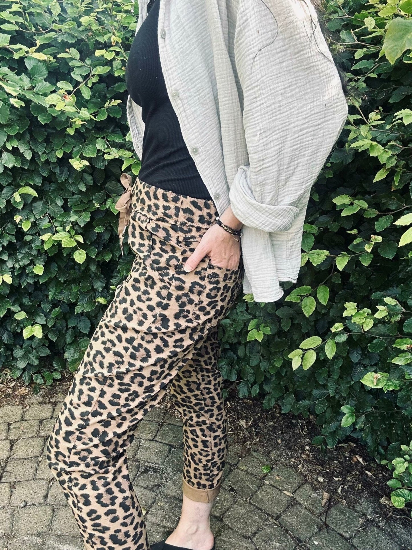 Bukser Leopard med stretch - VIAMAJA.DK