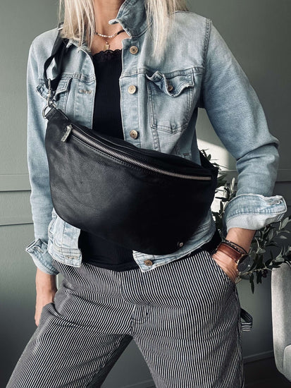 Bumbag Aura Big Black - VIAMAJA.DK