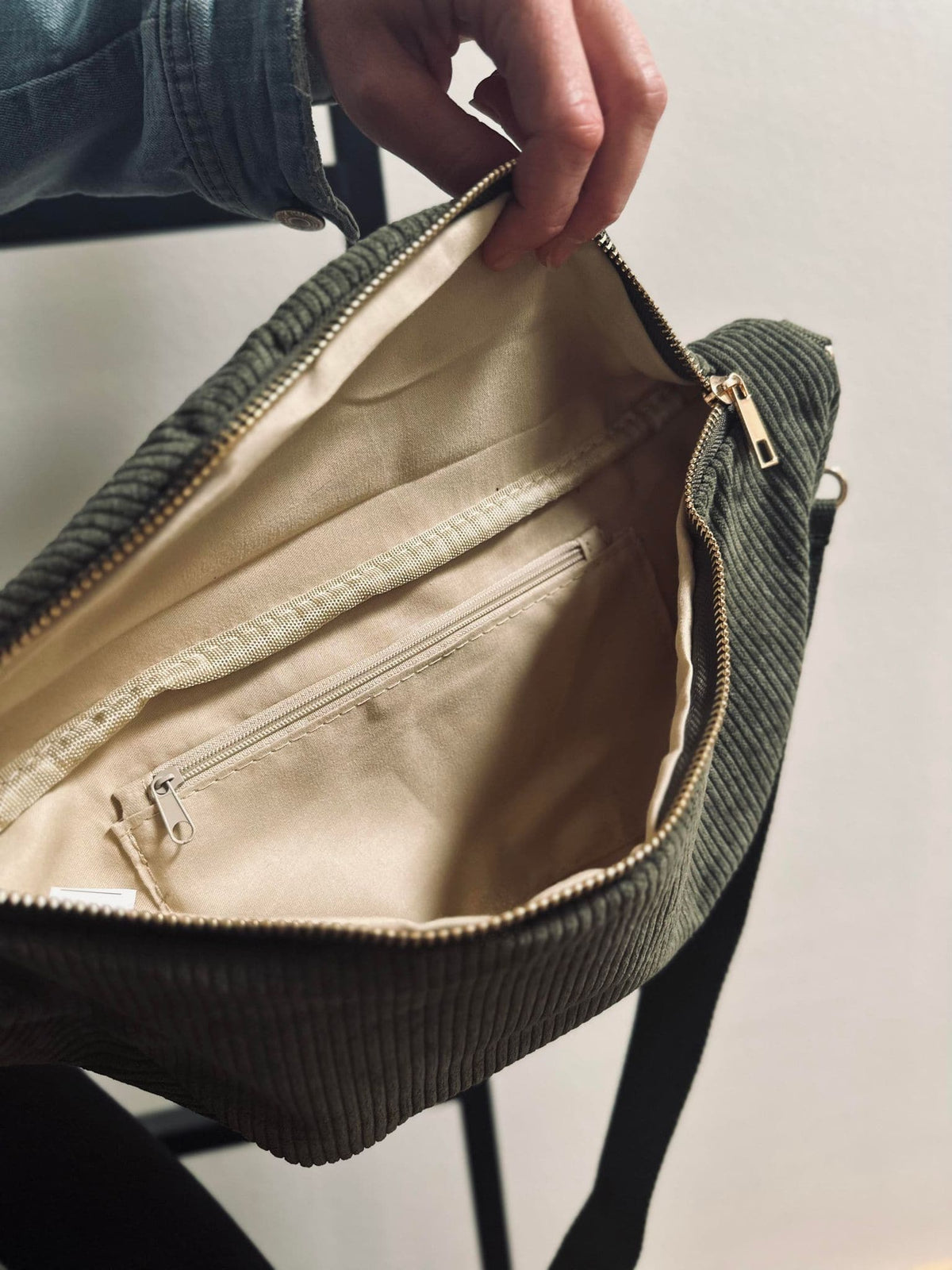 Bumbag - Kaki fløjl - VIAMAJA.DK