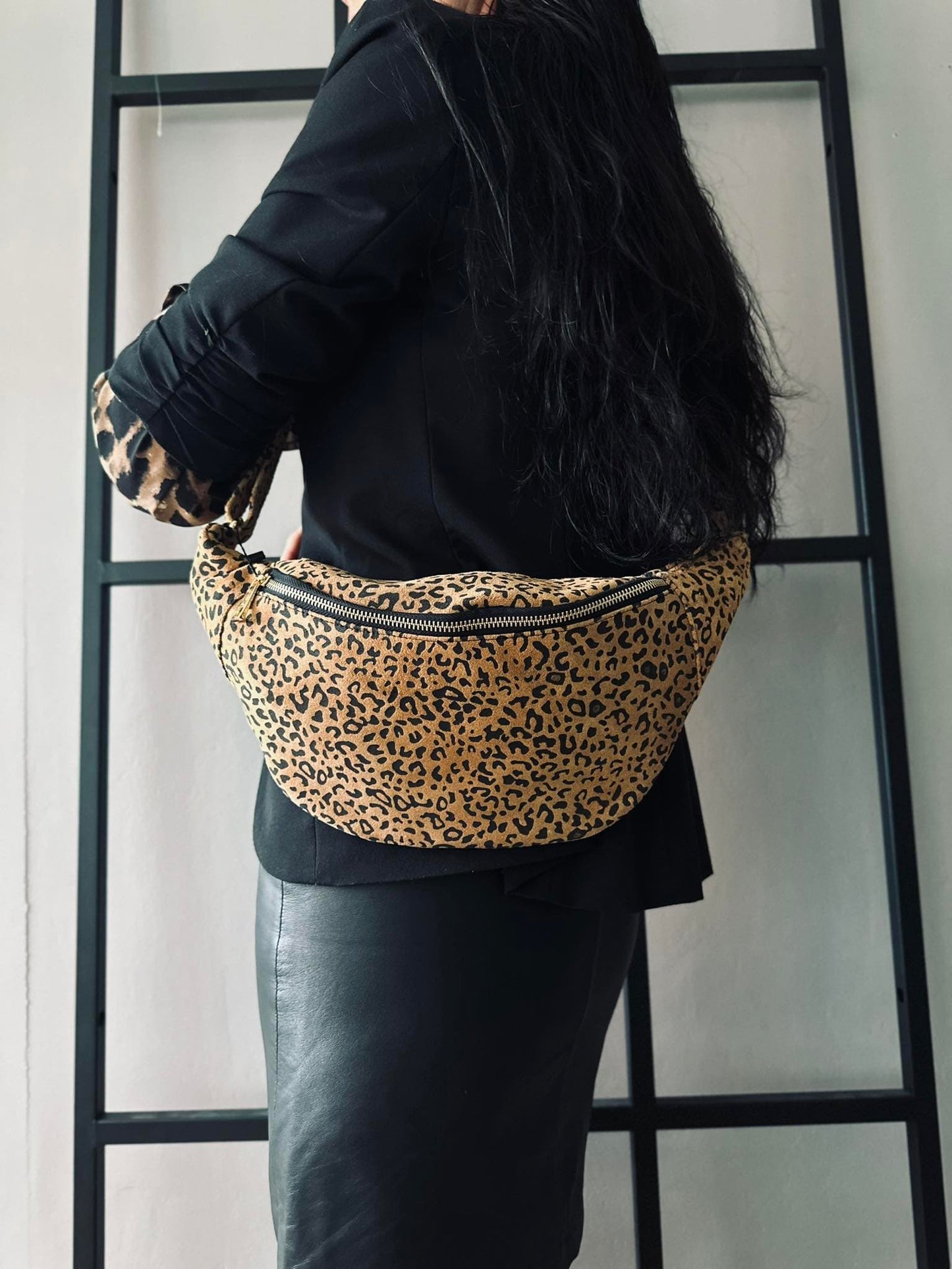 Bumbag Leopard ruskind - VIAMAJA.DK