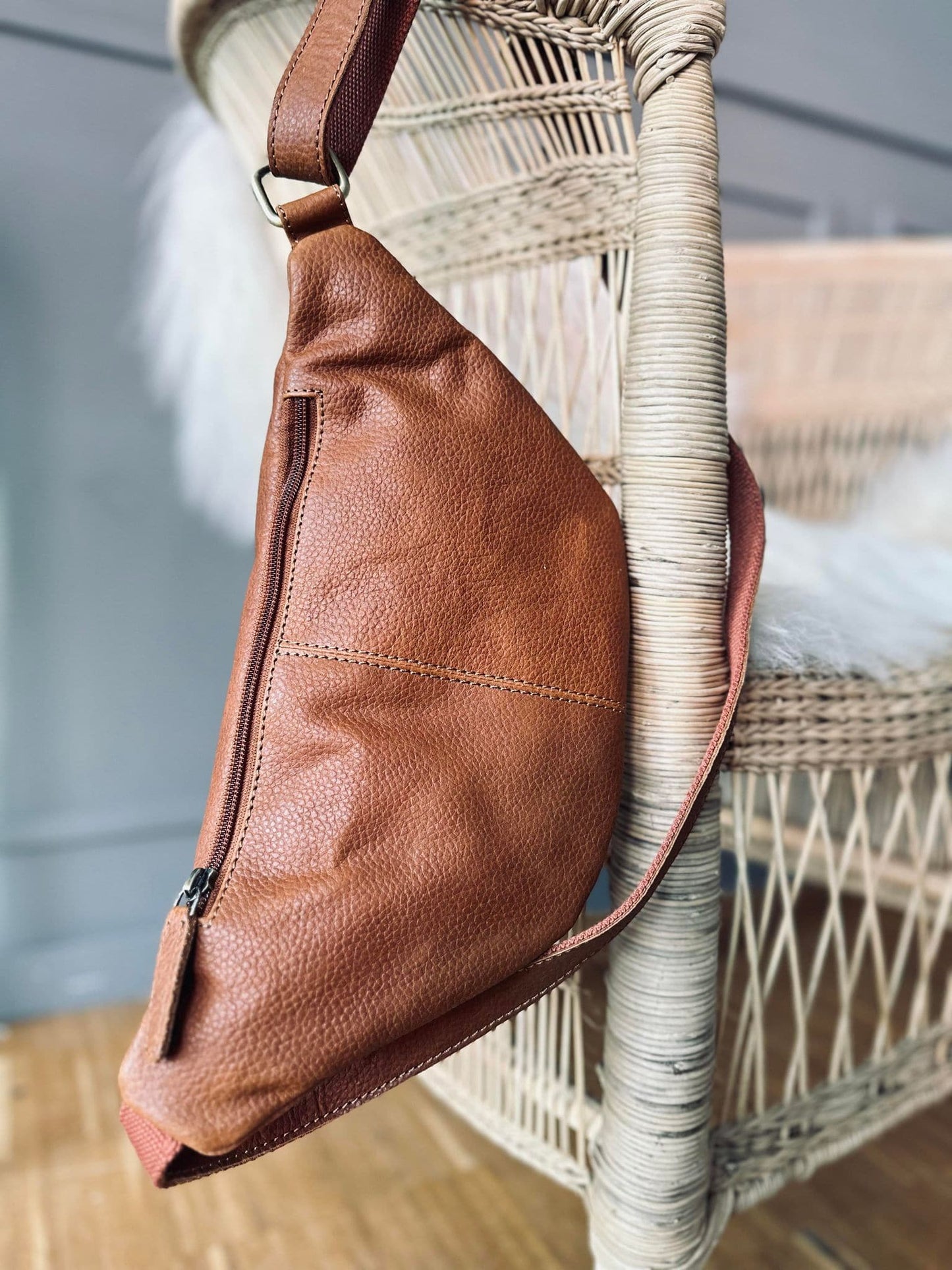 Bumbag – LINA cognac - VIAMAJA.DK