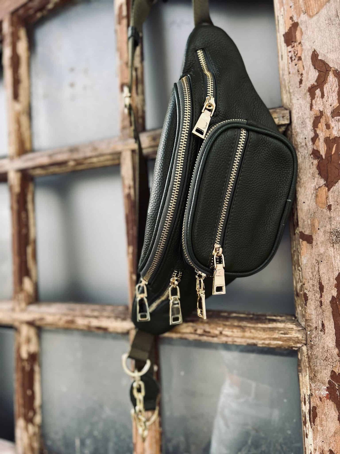 Bumbag MAY - Dark green med Guld - VIAMAJA.DK