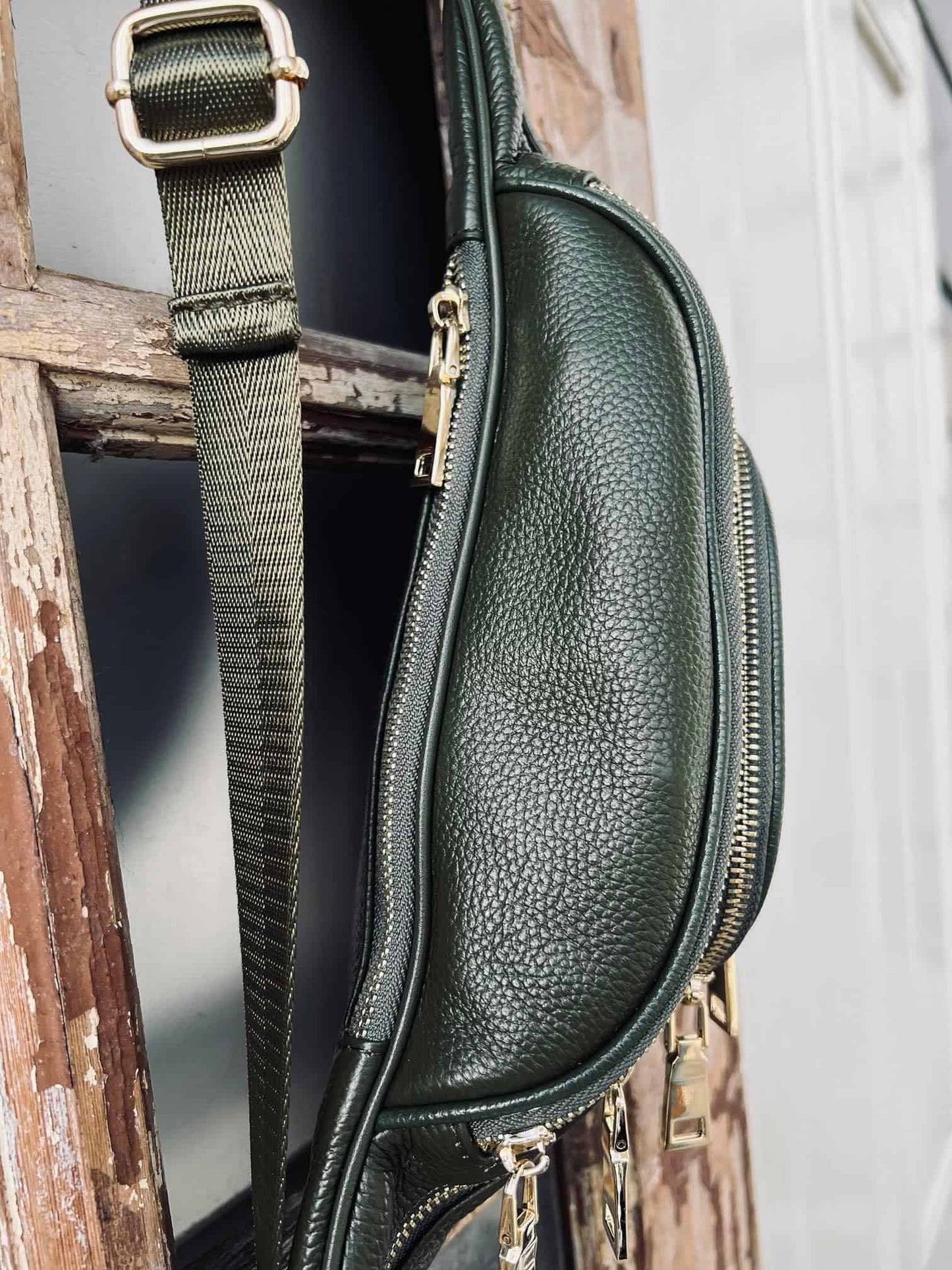 Bumbag MAY - Dark green med Guld - VIAMAJA.DK