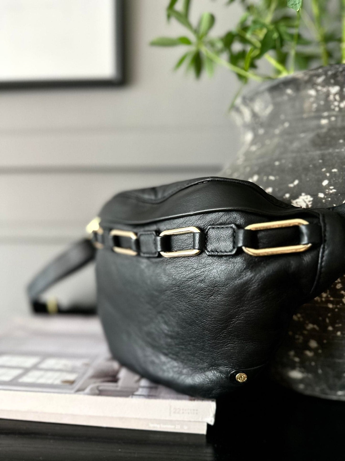 Bumbag Paula Gold i blødt lammeskind - VIAMAJA.DK