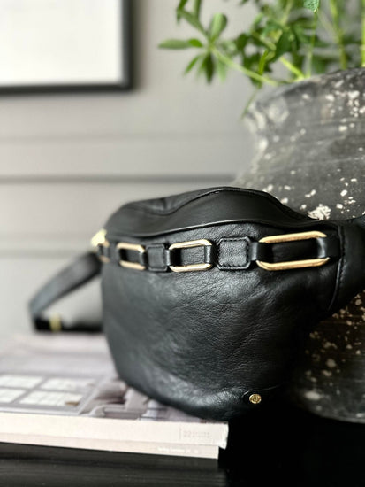 Bumbag Paula Gold i blødt lammeskind - VIAMAJA.DK