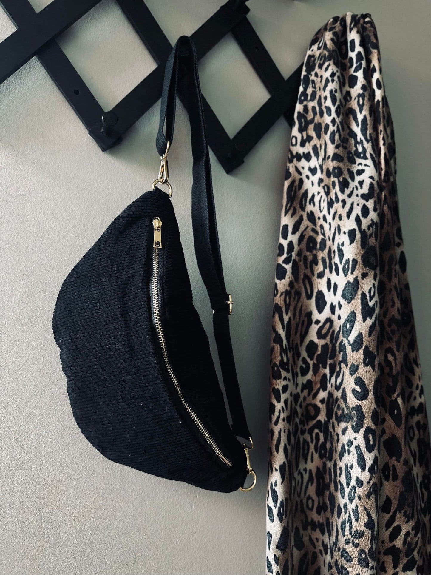 Bumbag - Sort fløjl – VIAMAJA