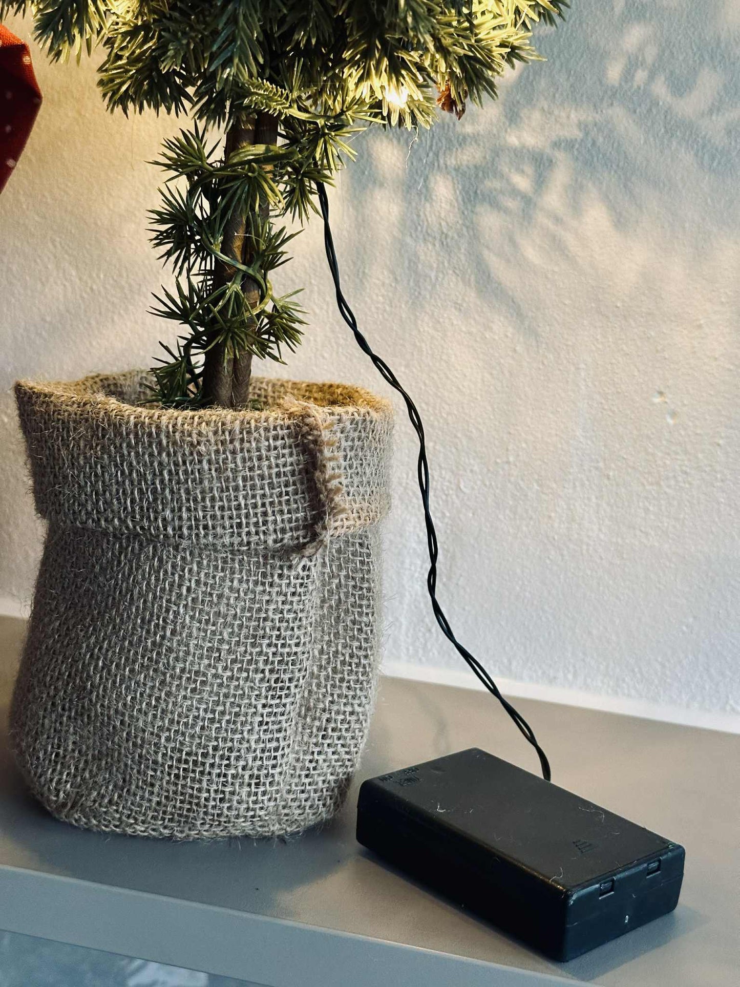 Træ med Lyskæde - 36cm.