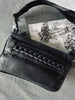 Clutch Black - dekoreret med metalkæde