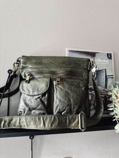 Crossbody Army – Ultra blød - VIAMAJA.DK