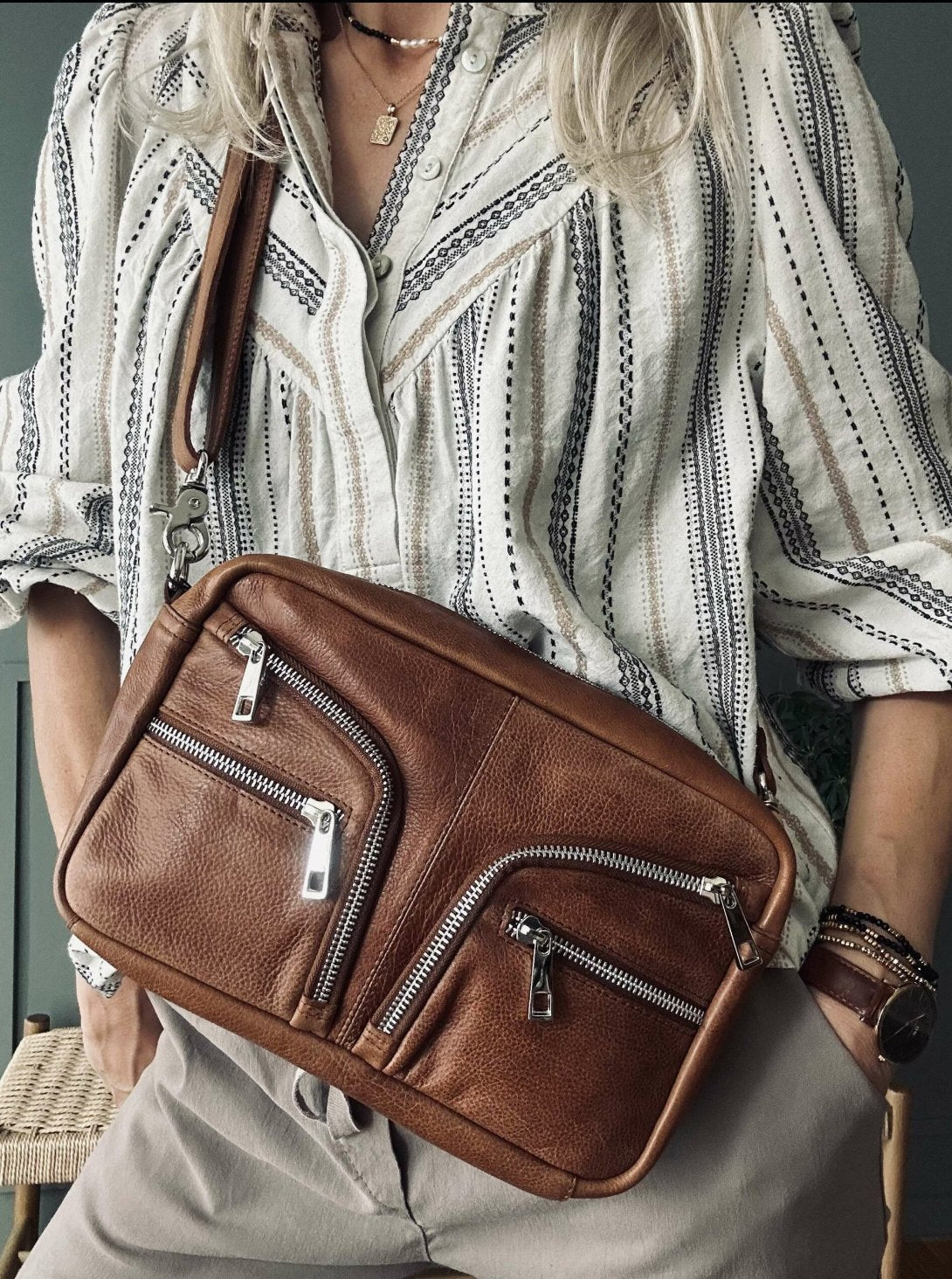 Crossbody Geneva Big – Walnut - VIAMAJA.DK