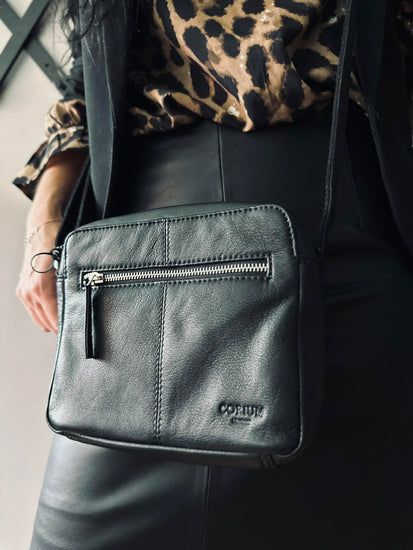 Crossbody Nola Black - VIAMAJA.DK