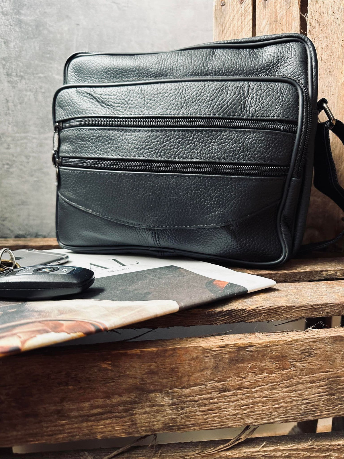Crossbody Zipper Black leather - VIAMAJA.DK