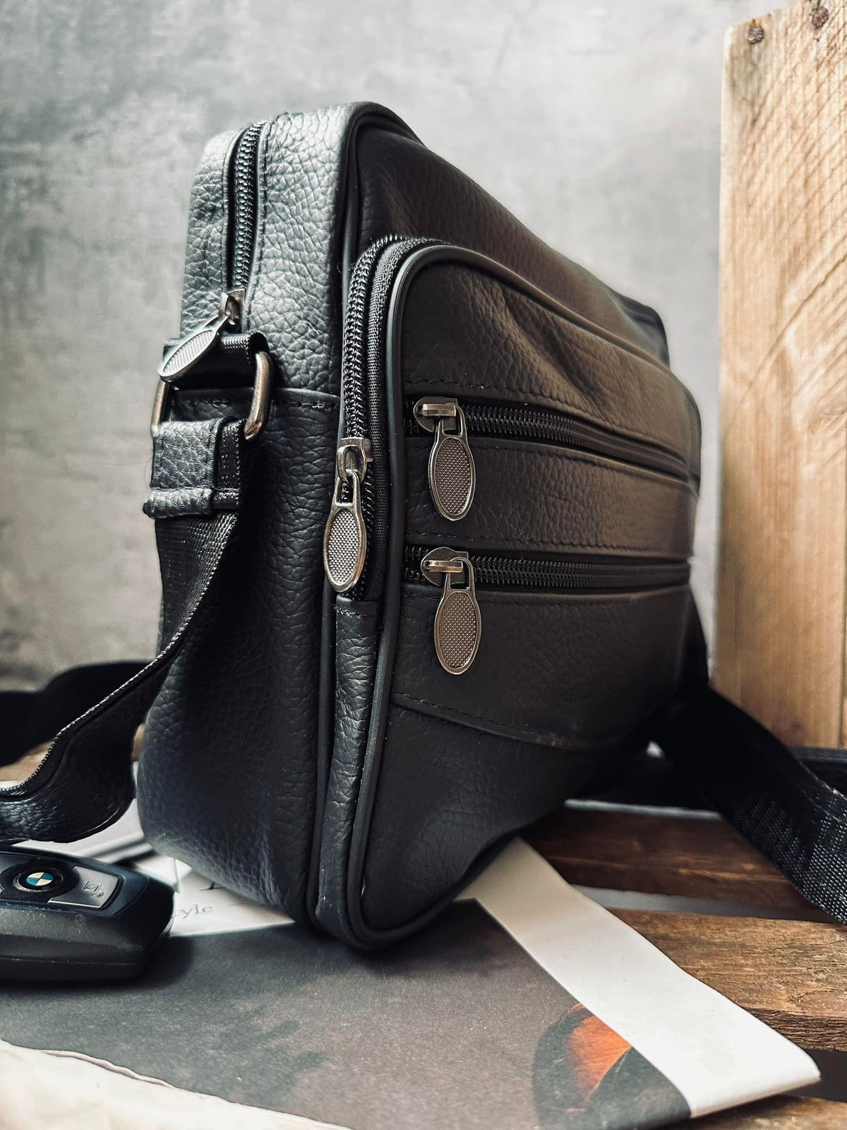Crossbody Zipper Black leather - VIAMAJA.DK