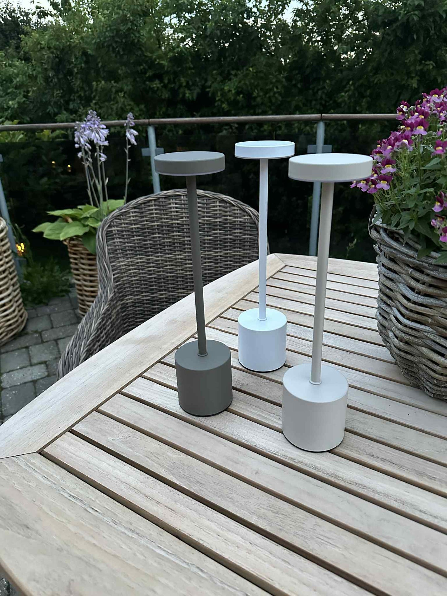 LED bordlampe KELLY Taupe - genopladelig