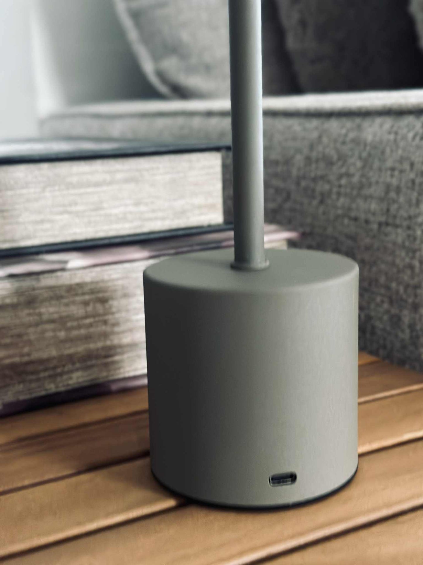 LED bordlampe KELLY Taupe - genopladelig