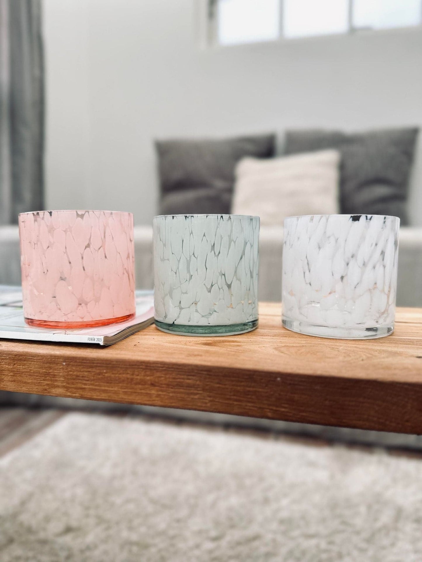 Fyrfadsstage i mundblæstglas White - VIAMAJA.DK