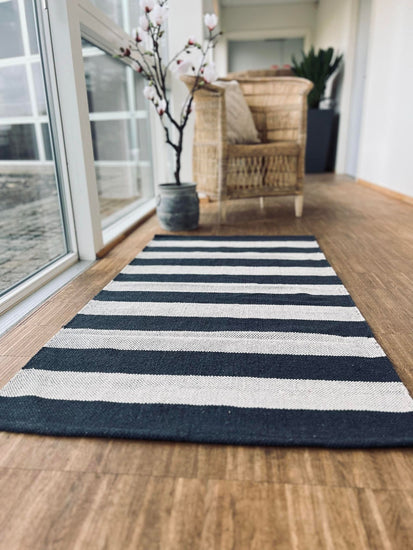Gulvtæppe BRED STRIB - 70x140cm koks / natur - VIAMAJA.DK