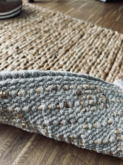 Gulvtæppe i kraftig Sumak jute – 60×90 cm - VIAMAJA.DK
