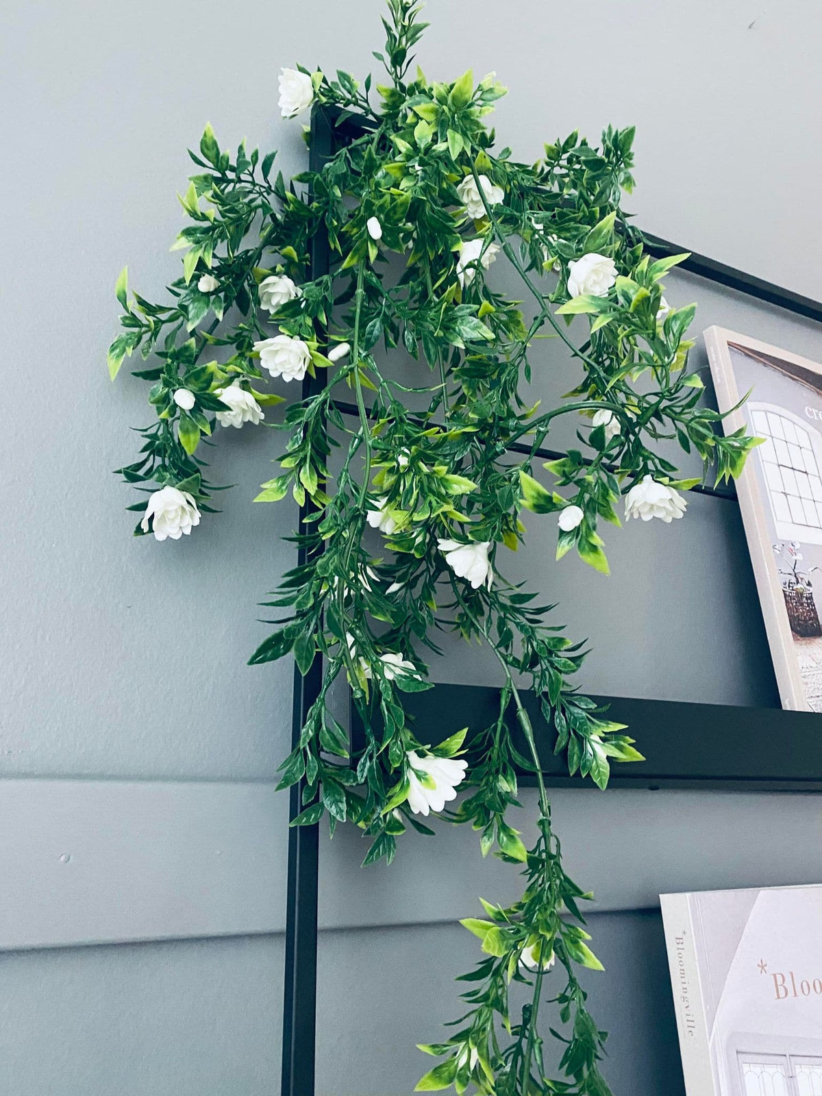 Hængeplante på stilk - FLOWER 4 - VIAMAJA.DK