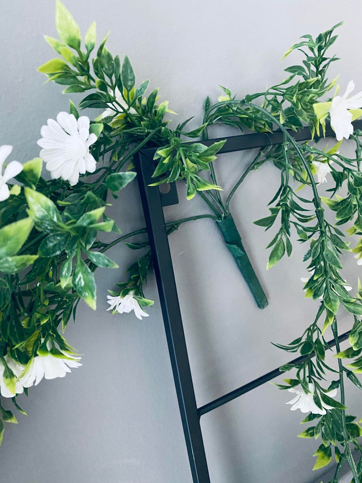 Hængeplante på stilk - FLOWER 4 - VIAMAJA.DK