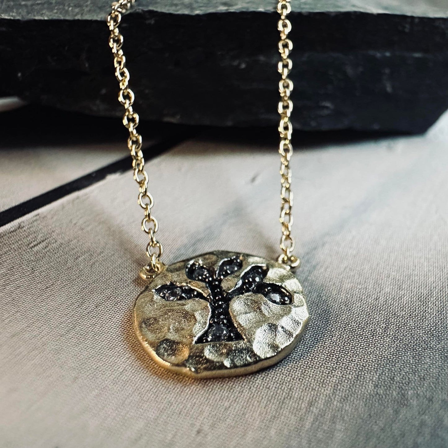 Halskæde Livets træ - forgyldt - VIAMAJA.DK