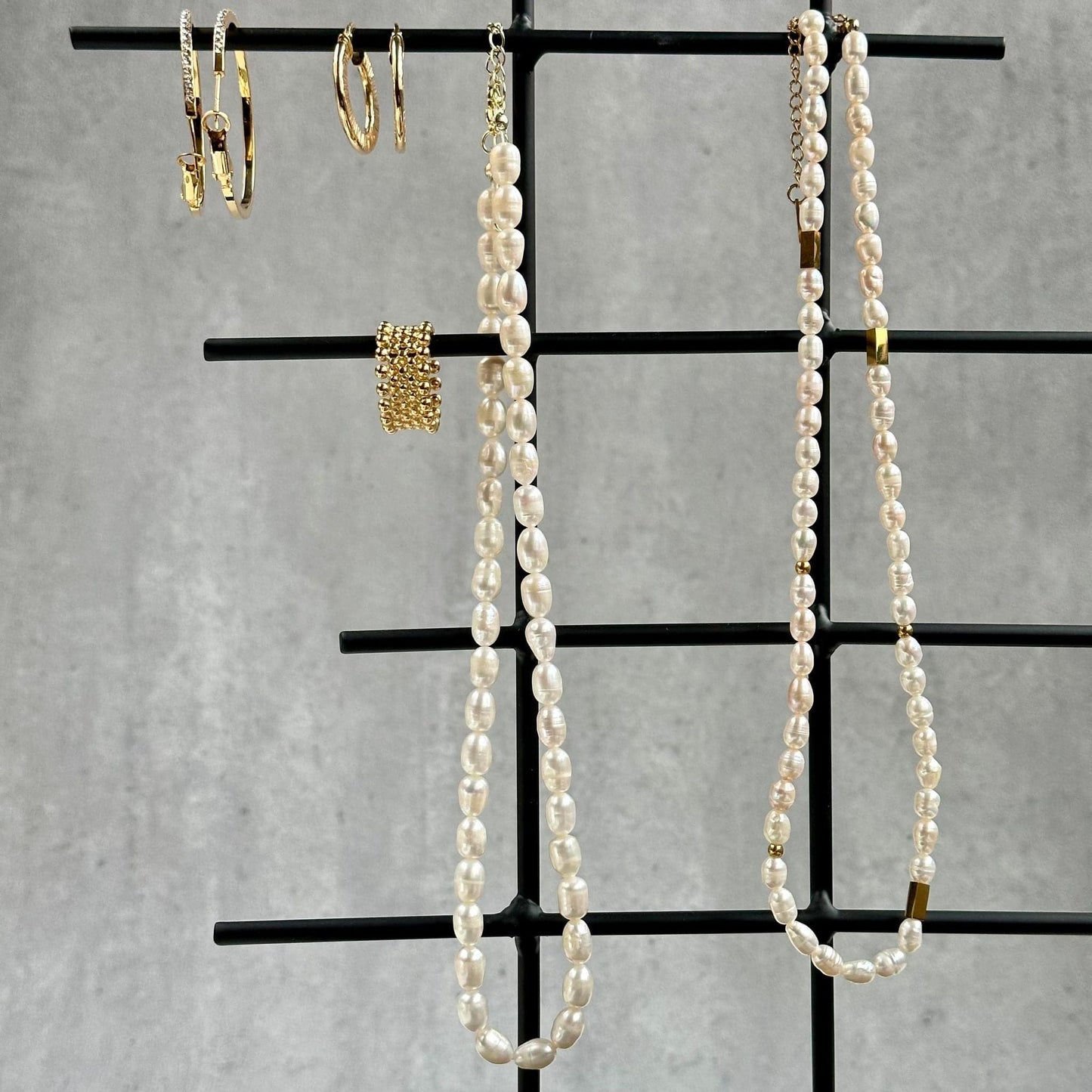 Halskæde Tinka m. Råhvide ferskvandsperler - VIAMAJA.DK