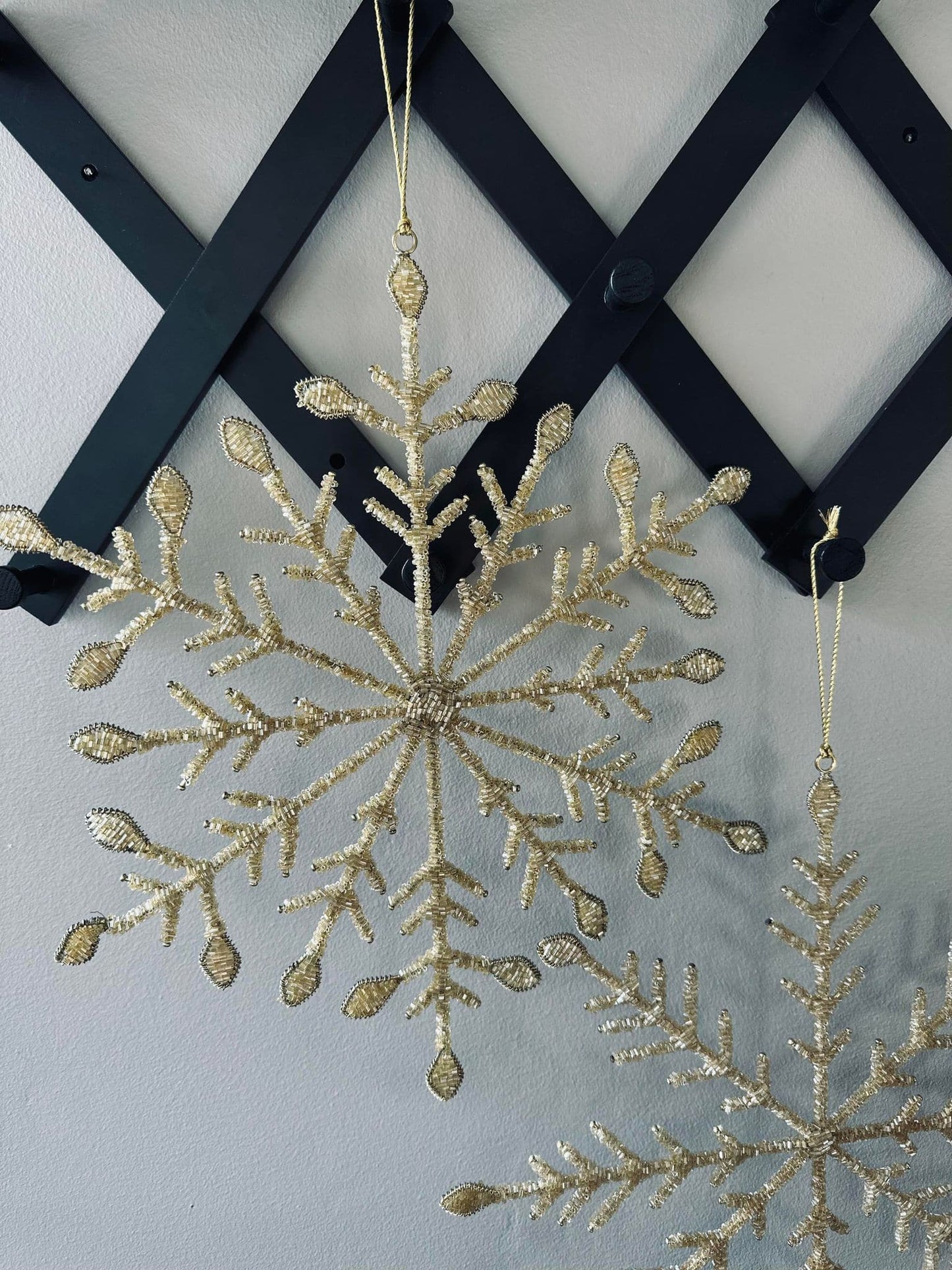Juleophæng Snefnug mix guld 35cm - VIAMAJA.DK