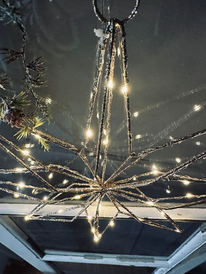 Julestjerne med LED Lys 40cm - timerfunktion - VIAMAJA.DK