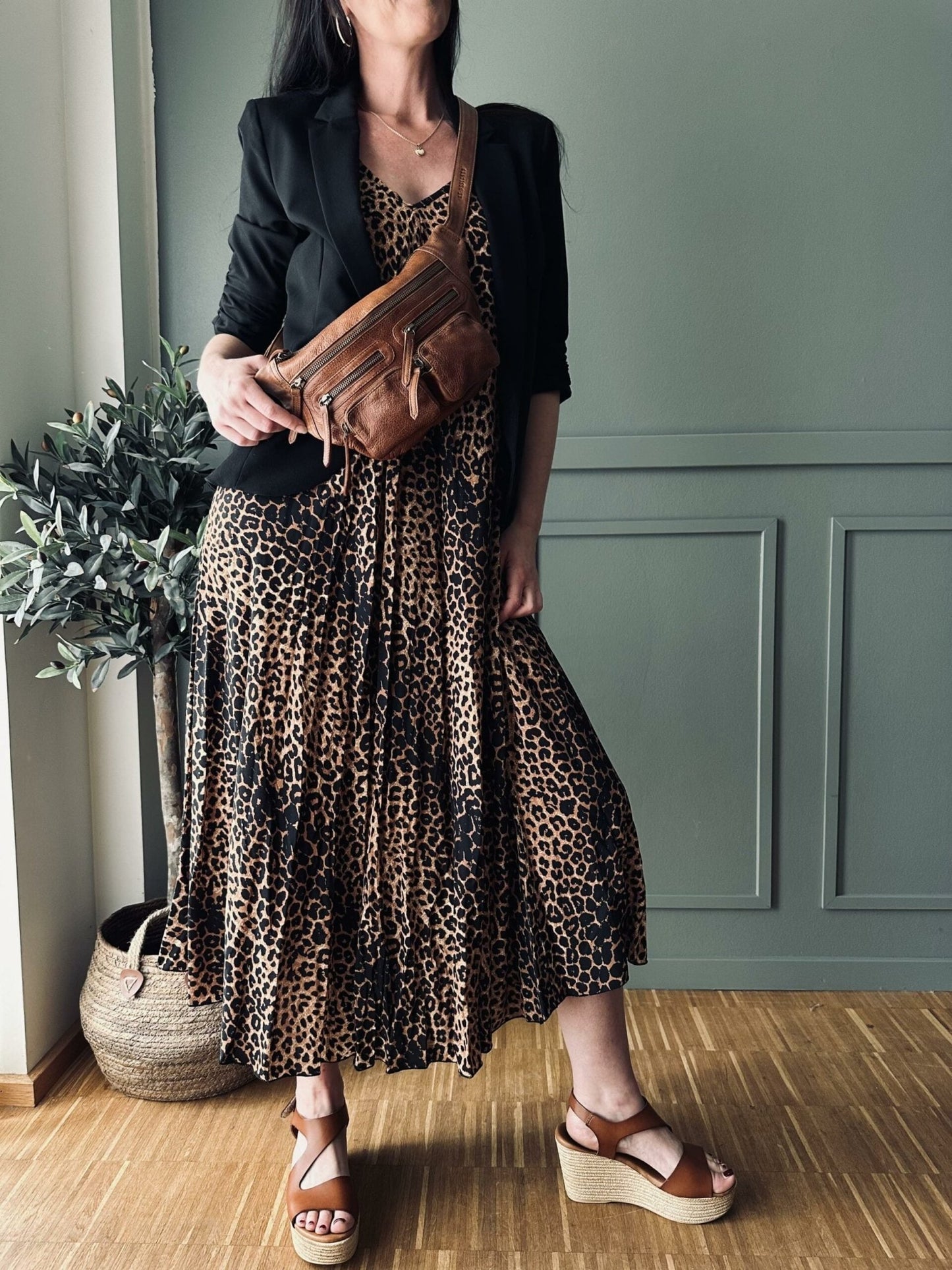 Kjole i loose fit – Leopard - VIAMAJA.DK