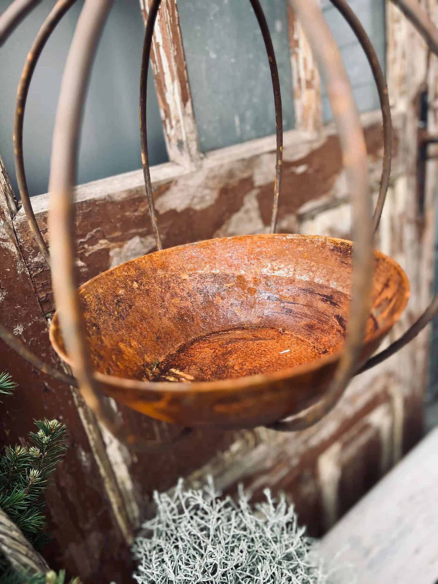 Kugle ophæng med skål - VIAMAJA.DK