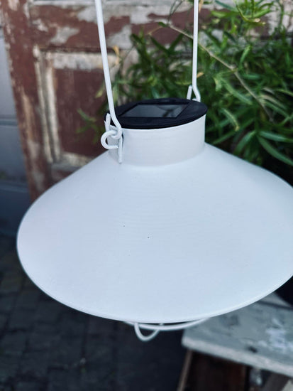 Lampe med solceller - White factory - VIAMAJA.DK