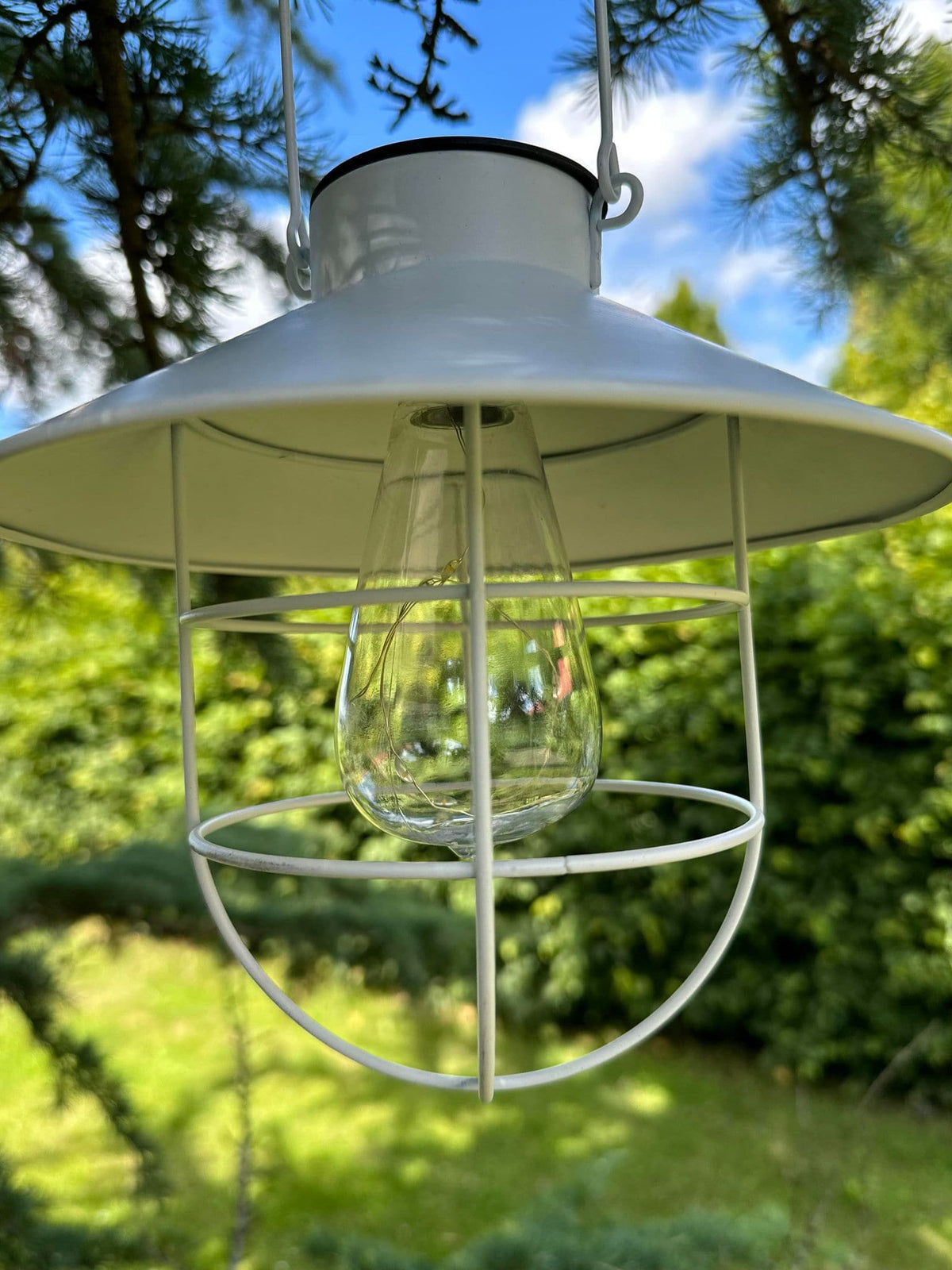 Lampe med solceller - White factory - VIAMAJA.DK