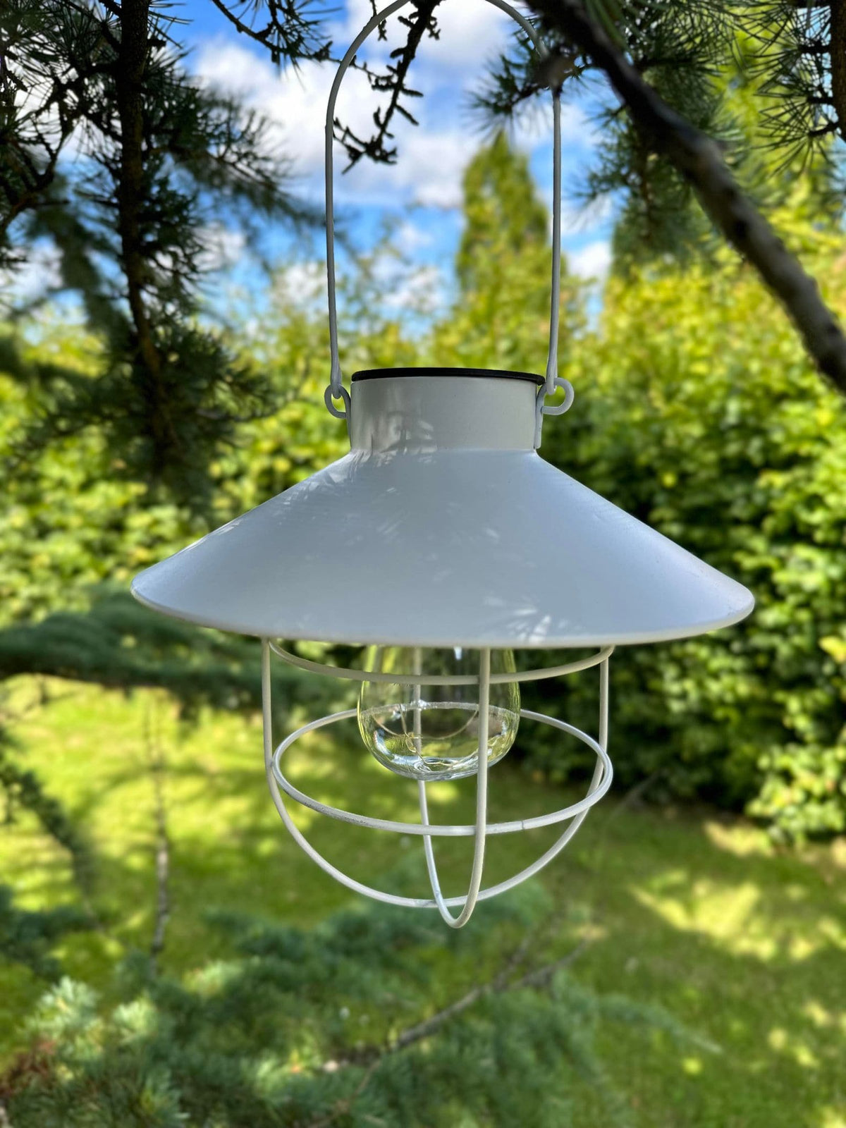 Lampe med solceller - White factory - VIAMAJA.DK